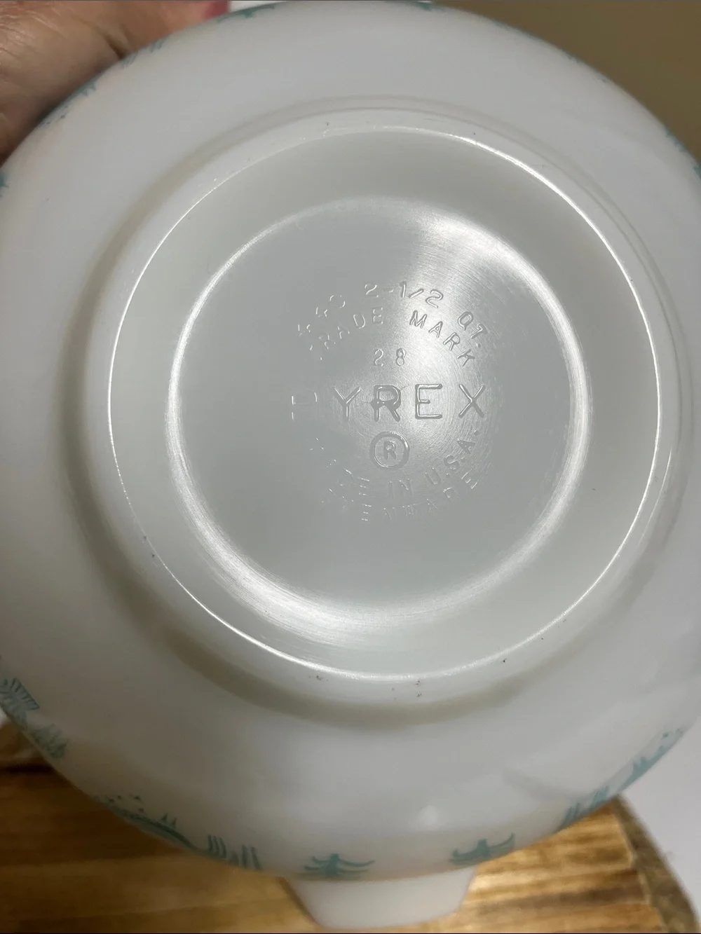VTG Pyrex Amish Butterprint Cinderella mixing Bowls set of (2) good condition